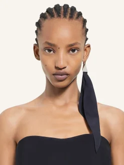 ONE SCARF EARRING