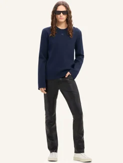 SHOULDER SNAPS SWEATER