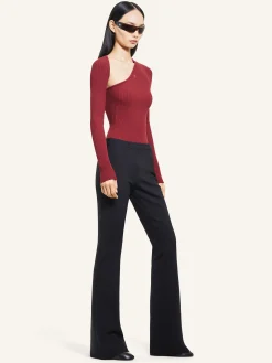 SLASH RIB KNIT TOP