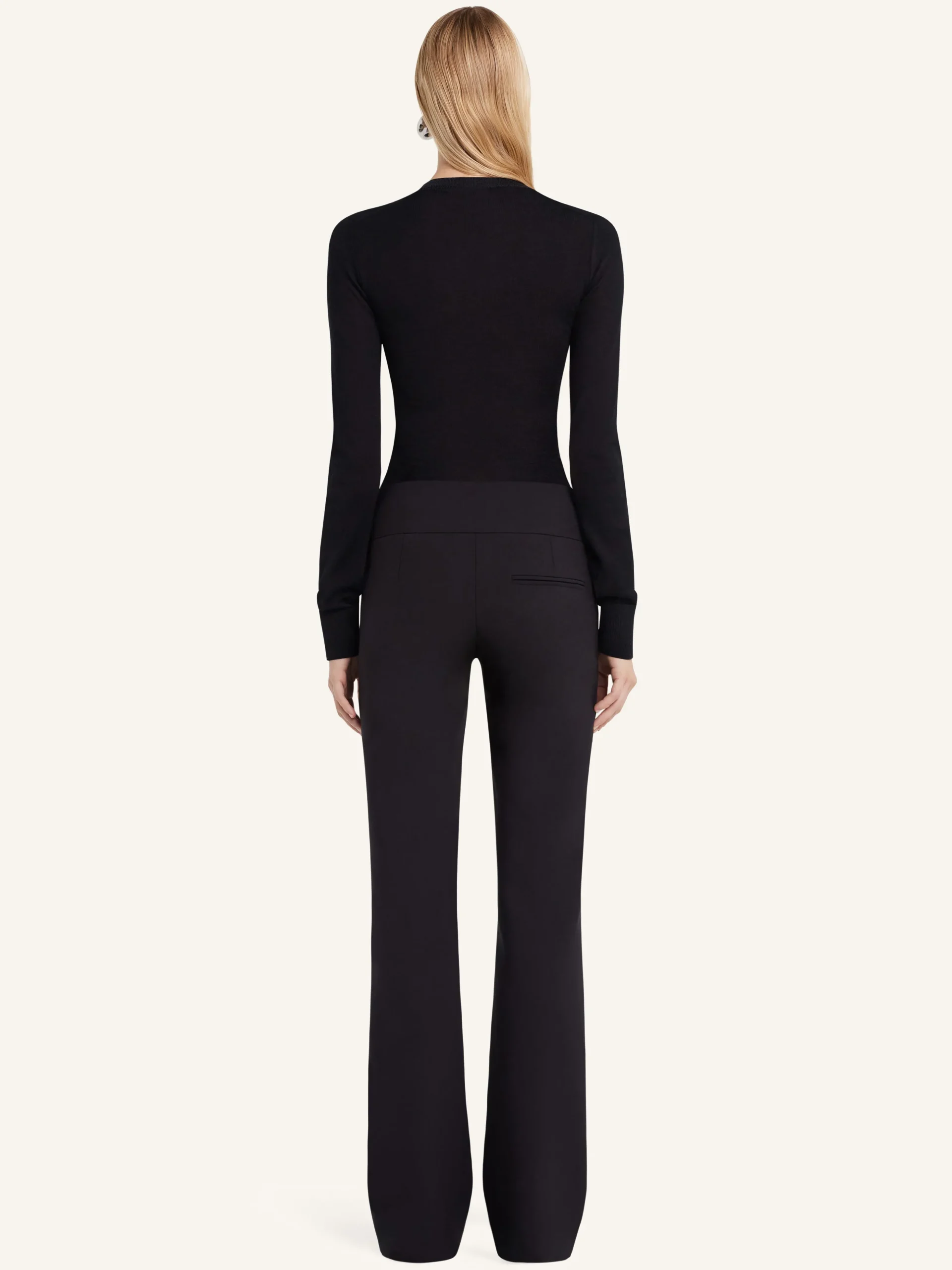 TWIST LIGHT KNIT SWEATER